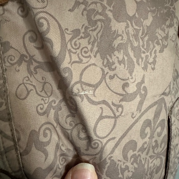 Ladies small (loose fit) jacket from Oakley’s signature series. - Picture 3 of 5